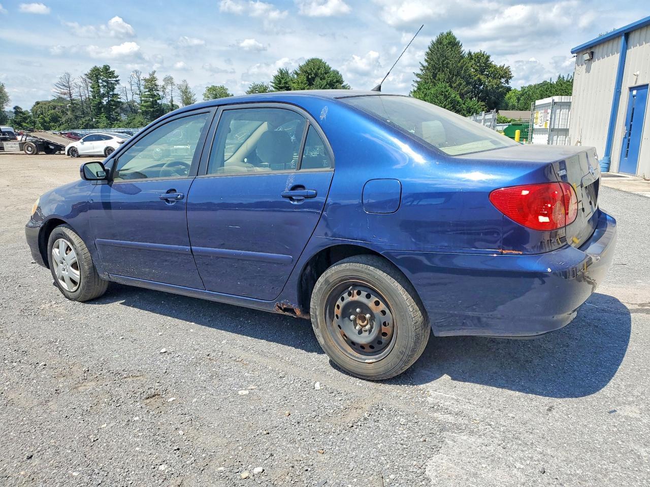 2005 Toyota Corolla Le - Image 2