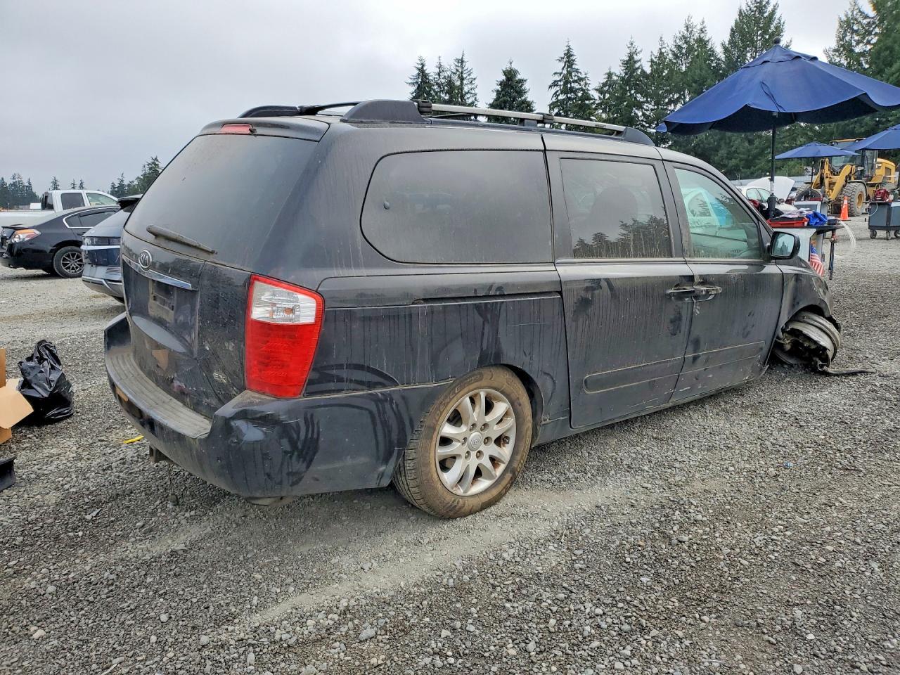 2007 Kia Sedona Base - Image 3