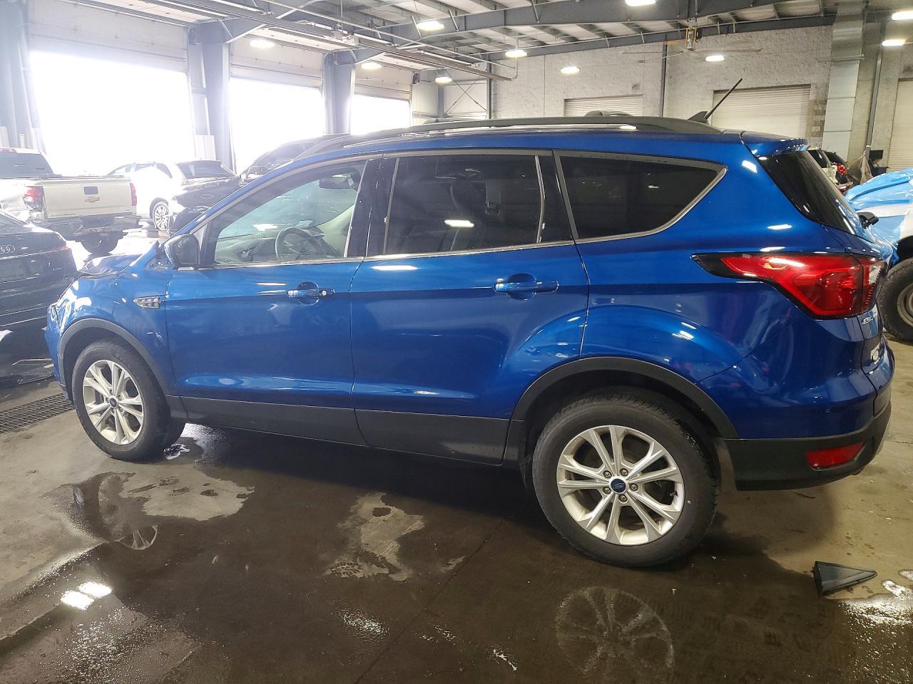 2019 Ford Escape Sel - Image 2