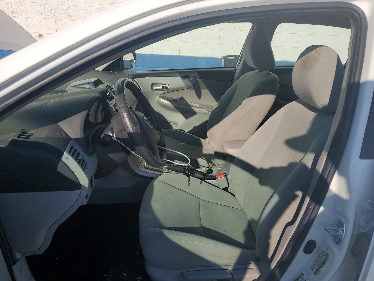2013 Toyota Corolla Le - Фото 7