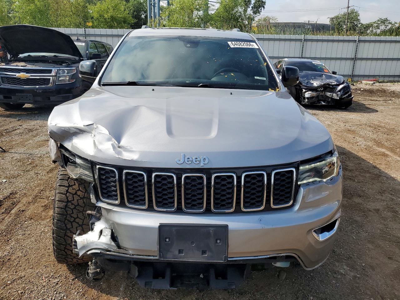 2019 Jeep Grand Cherokee Limited - Image 5