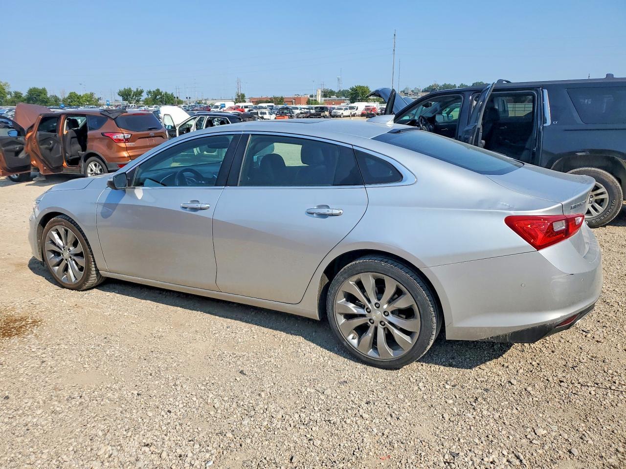 2016 Chevrolet Malibu Premier - Image 2