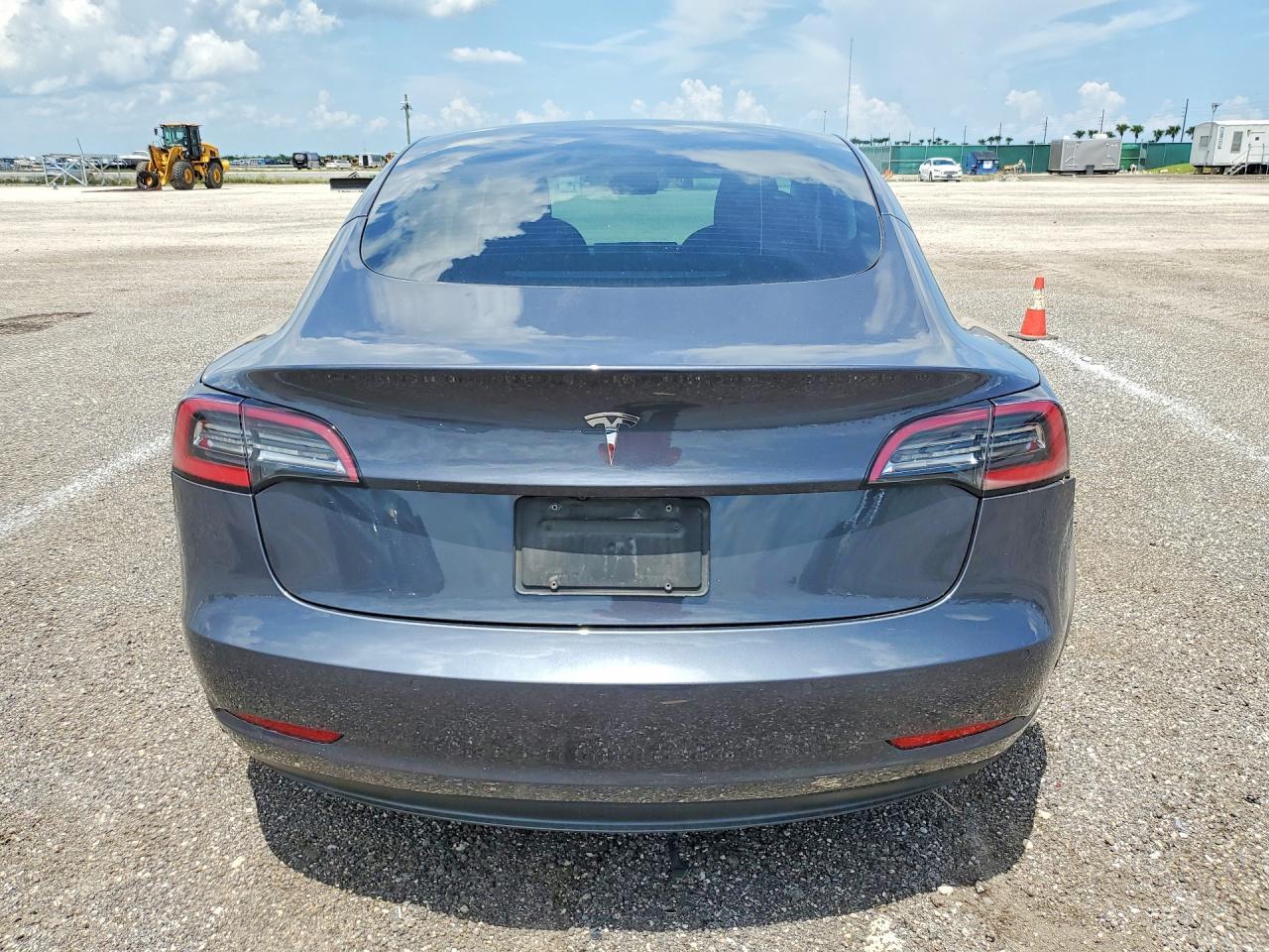 2021 Tesla Model 3 - Image 6