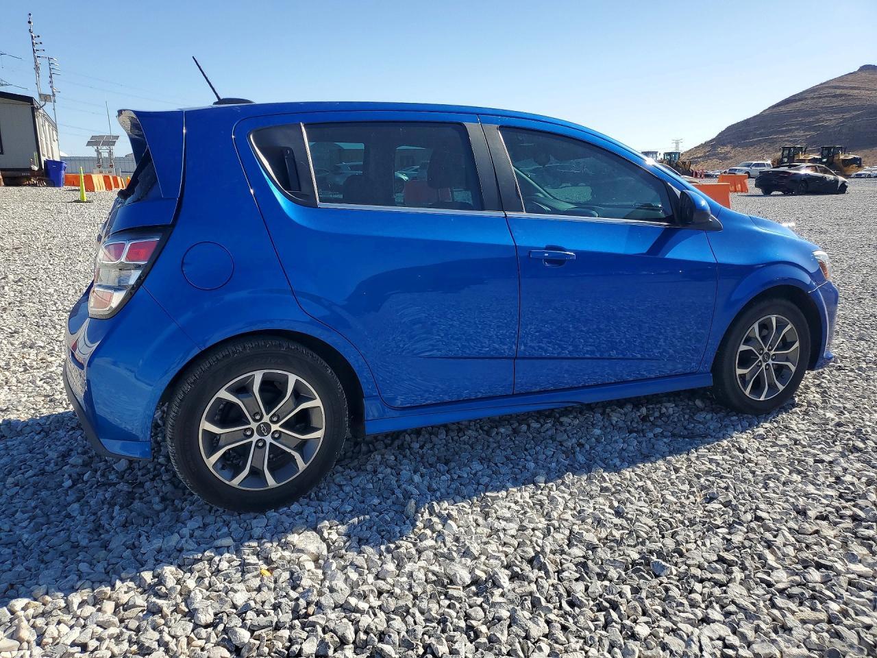 2018 Chevrolet Sonic Lt - Фото 3