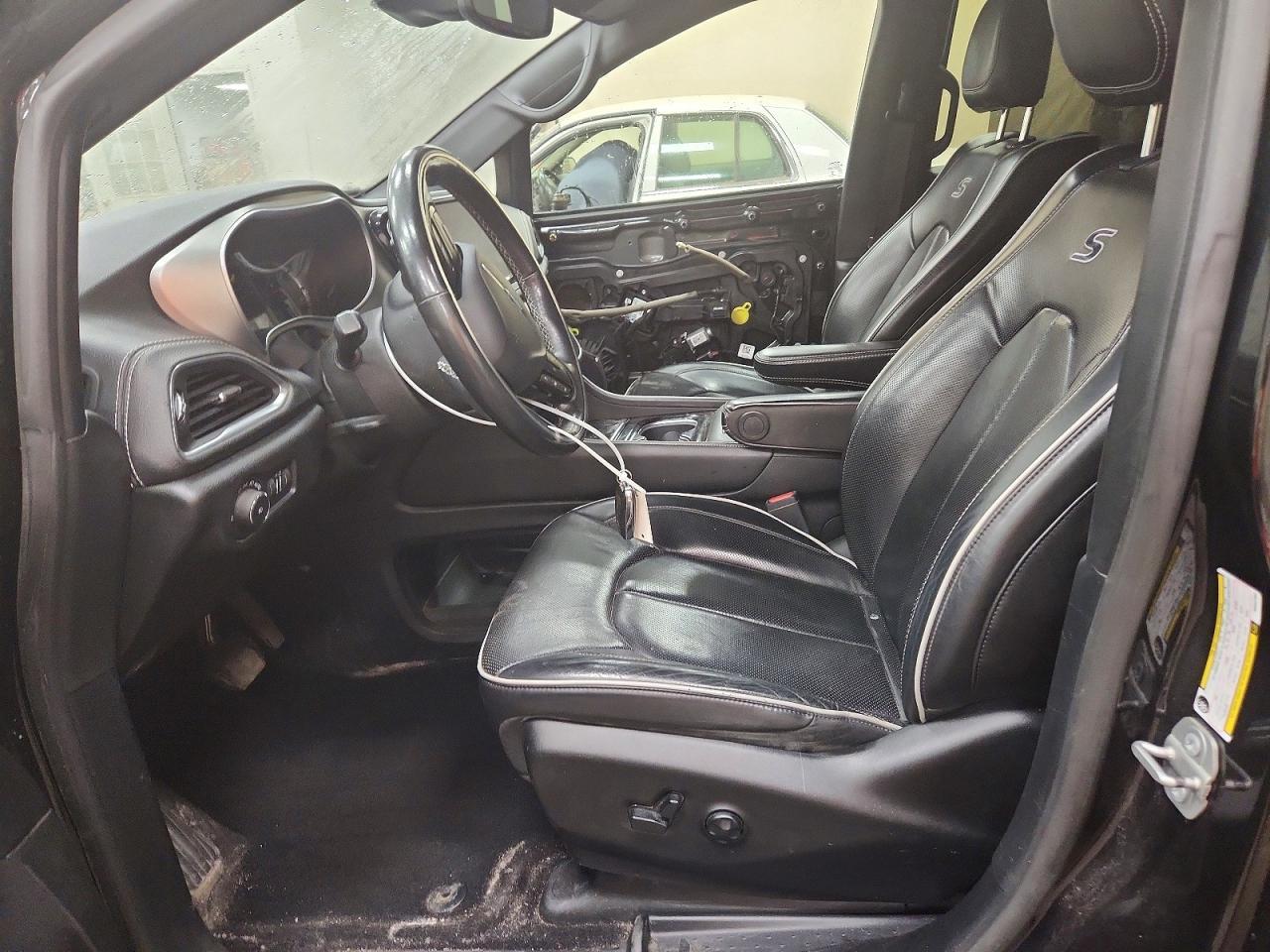 2021 Chrysler Pacifica Hybrid Limited - Фото 7