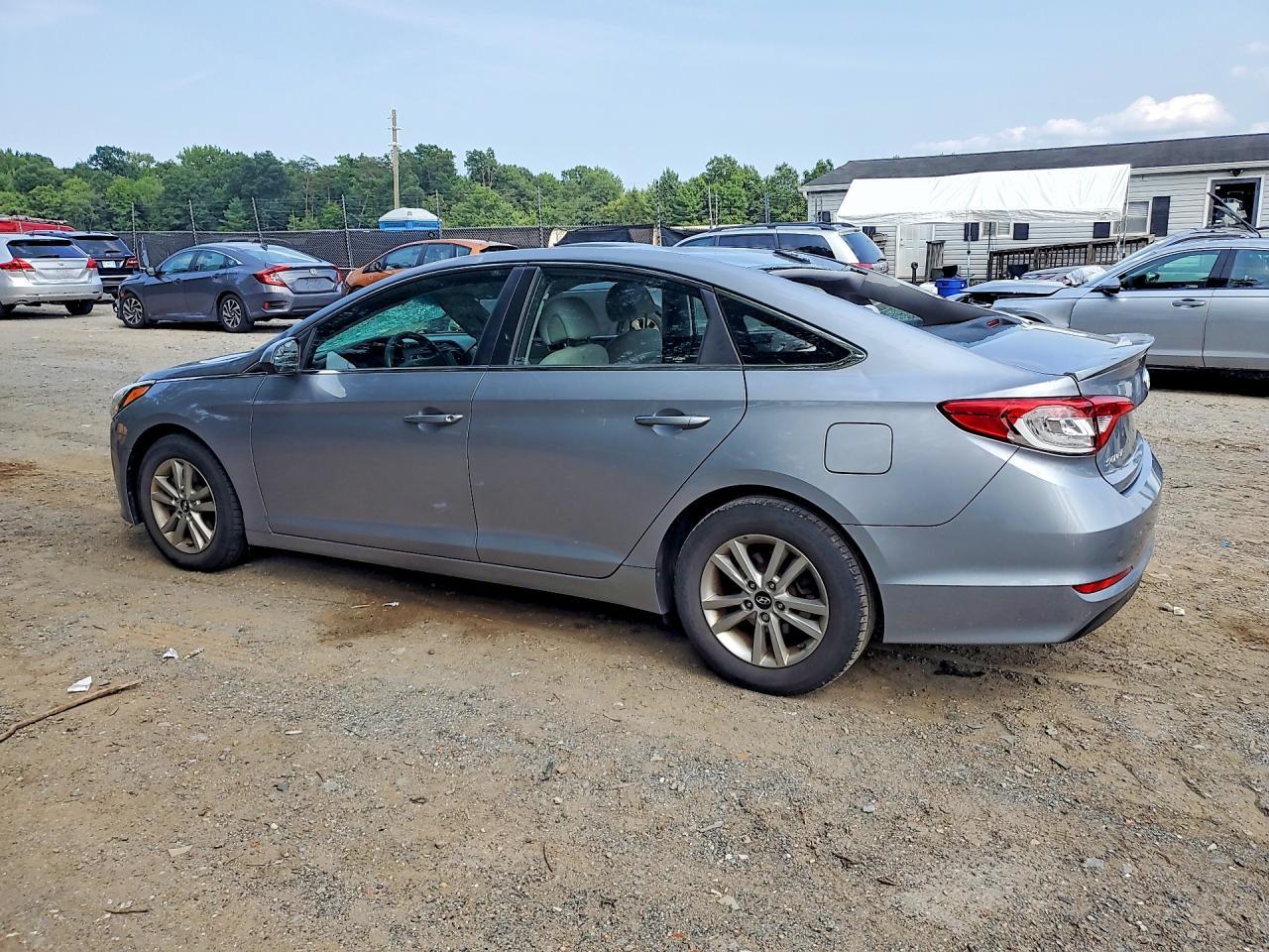 2017 Hyundai Sonata Se - Фото 2