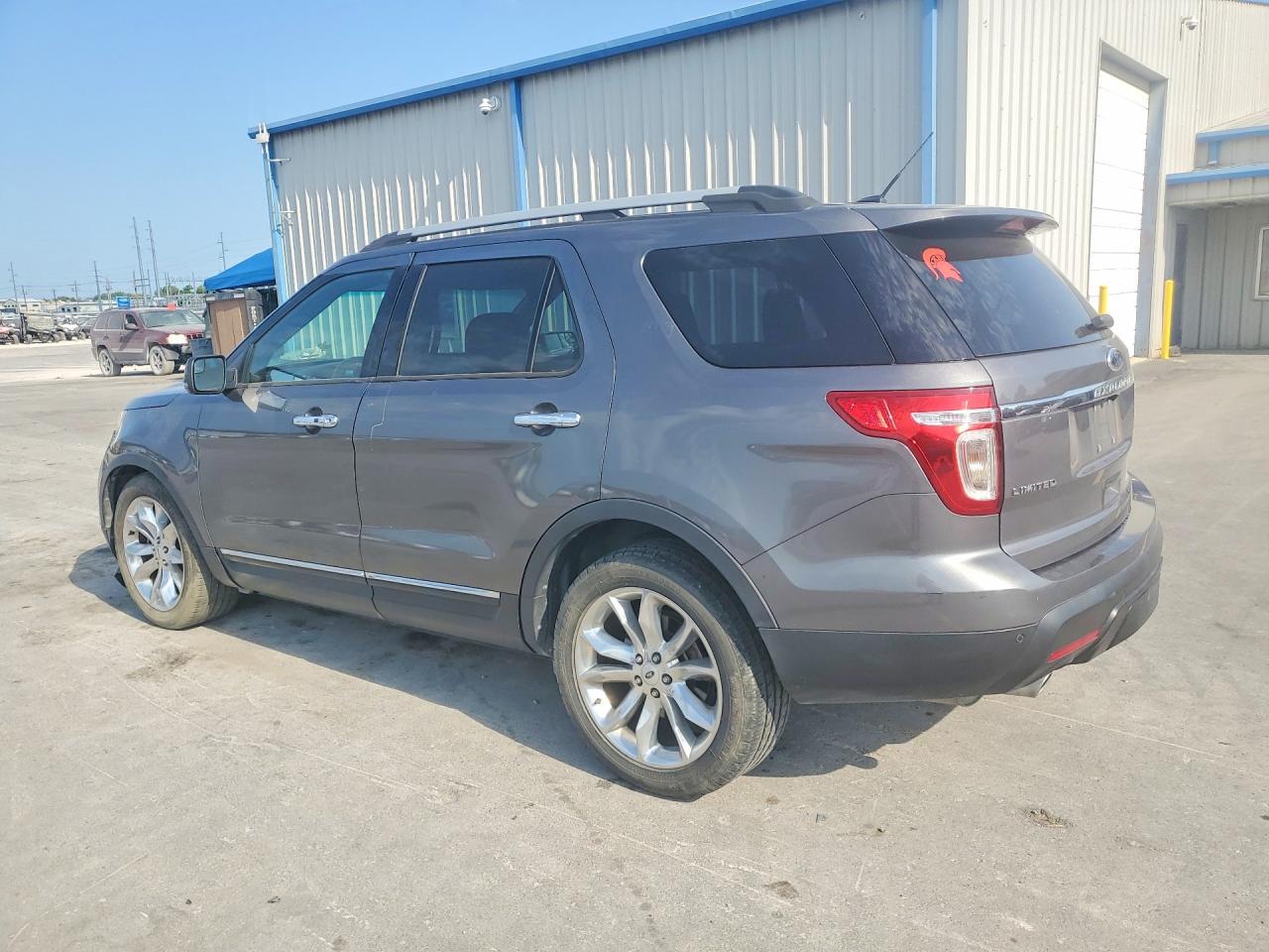 2013 Ford Explorer Limited - Image 2