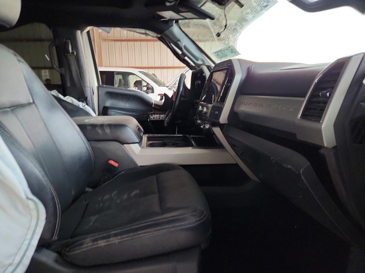 2022 Ford F250 Super Duty - Image 7