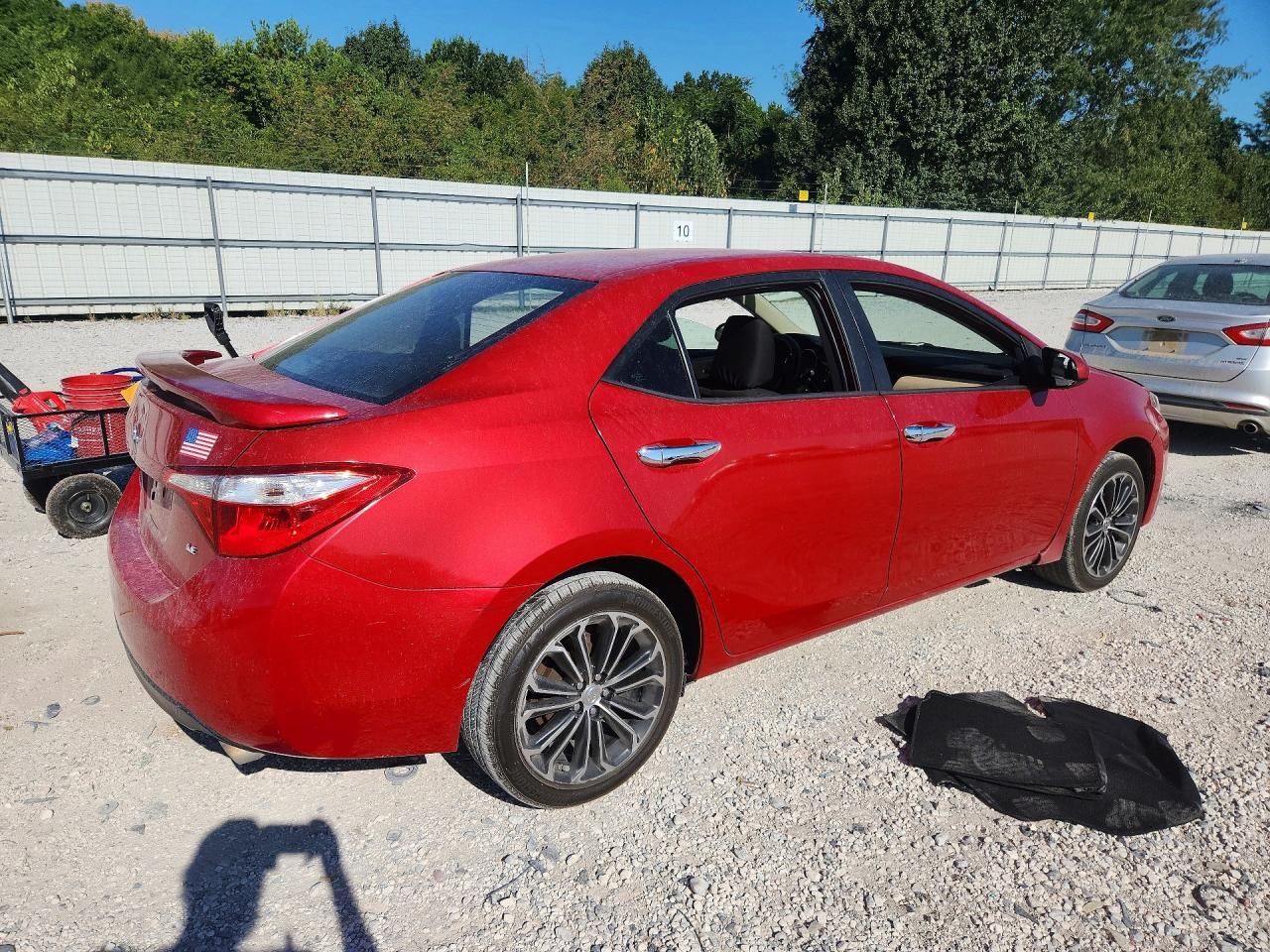 2015 Toyota Corolla Le - Фото 3