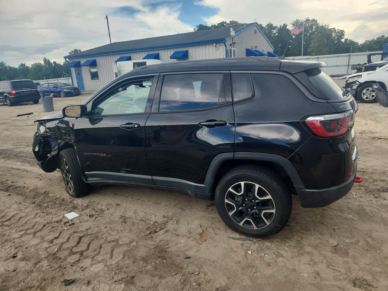2020 Jeep Compass Trailhawk - Фото 2