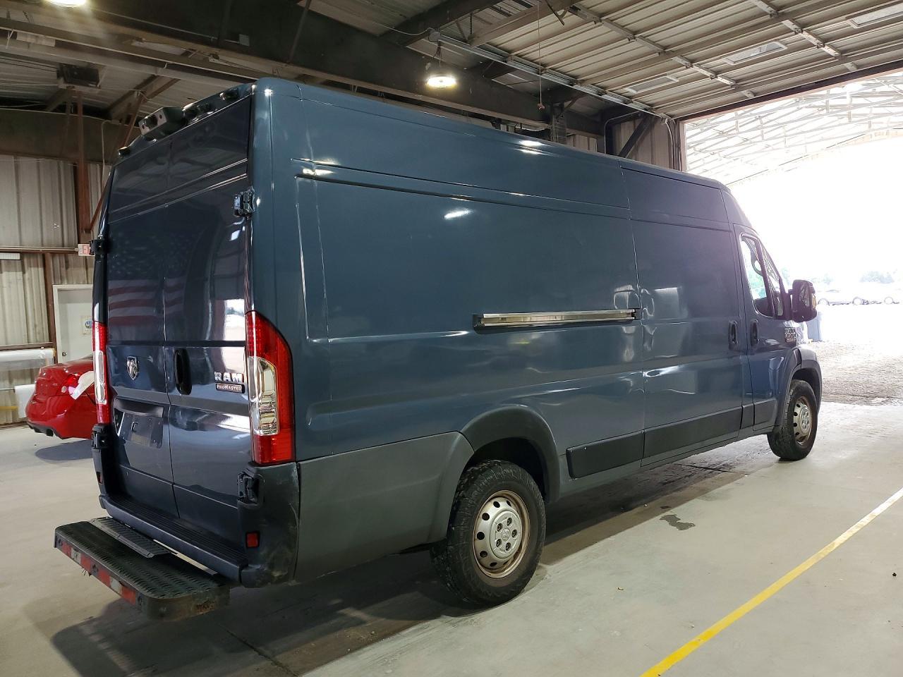 2020 Ram Promaster 3500 Delivery Van - Фото 3