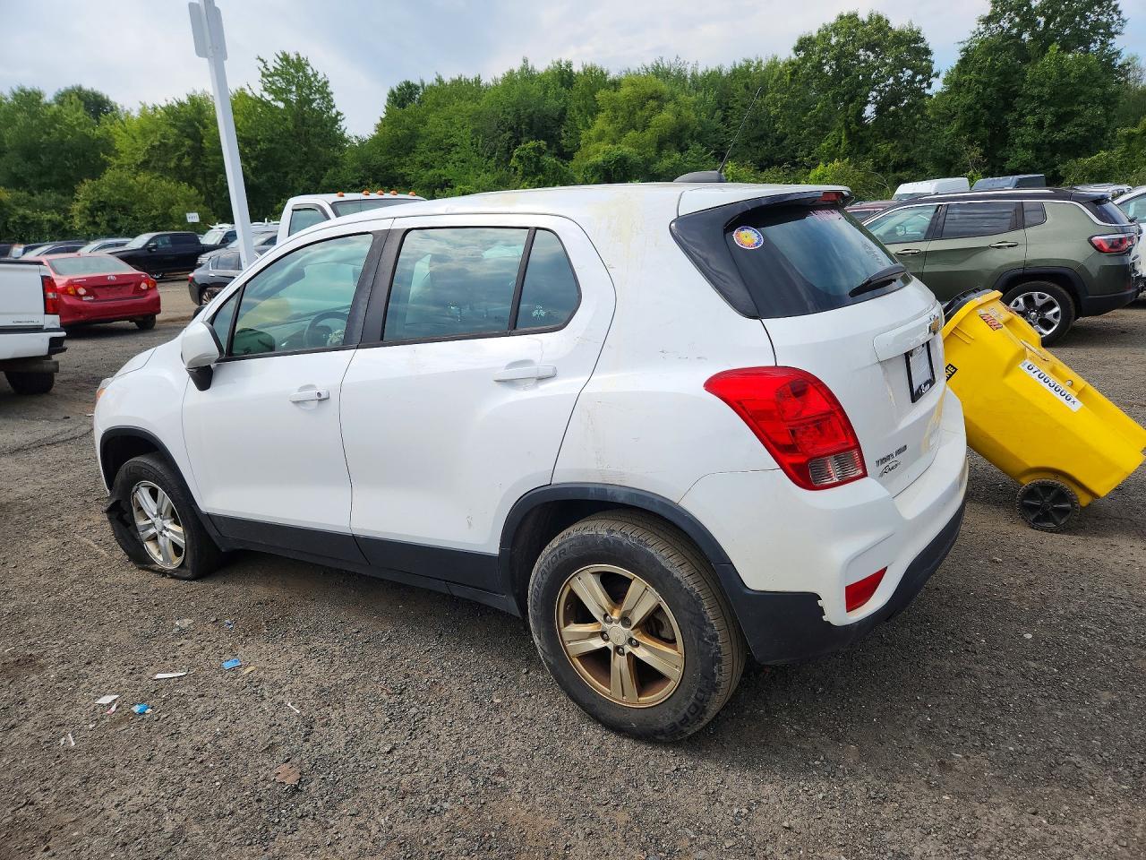 2020 Chevrolet Trax Ls - Image 2