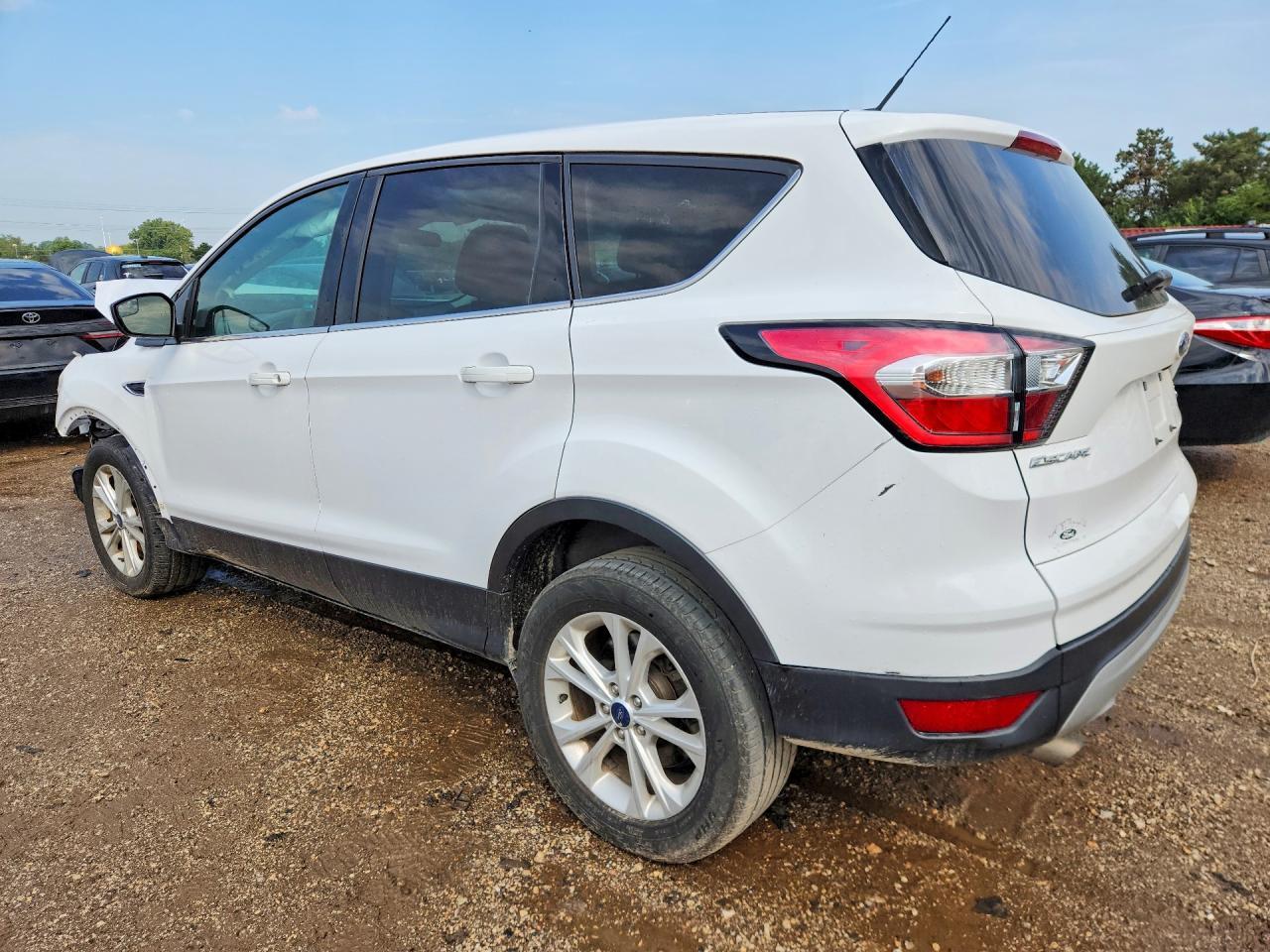 2017 Ford Escape Se - Image 2