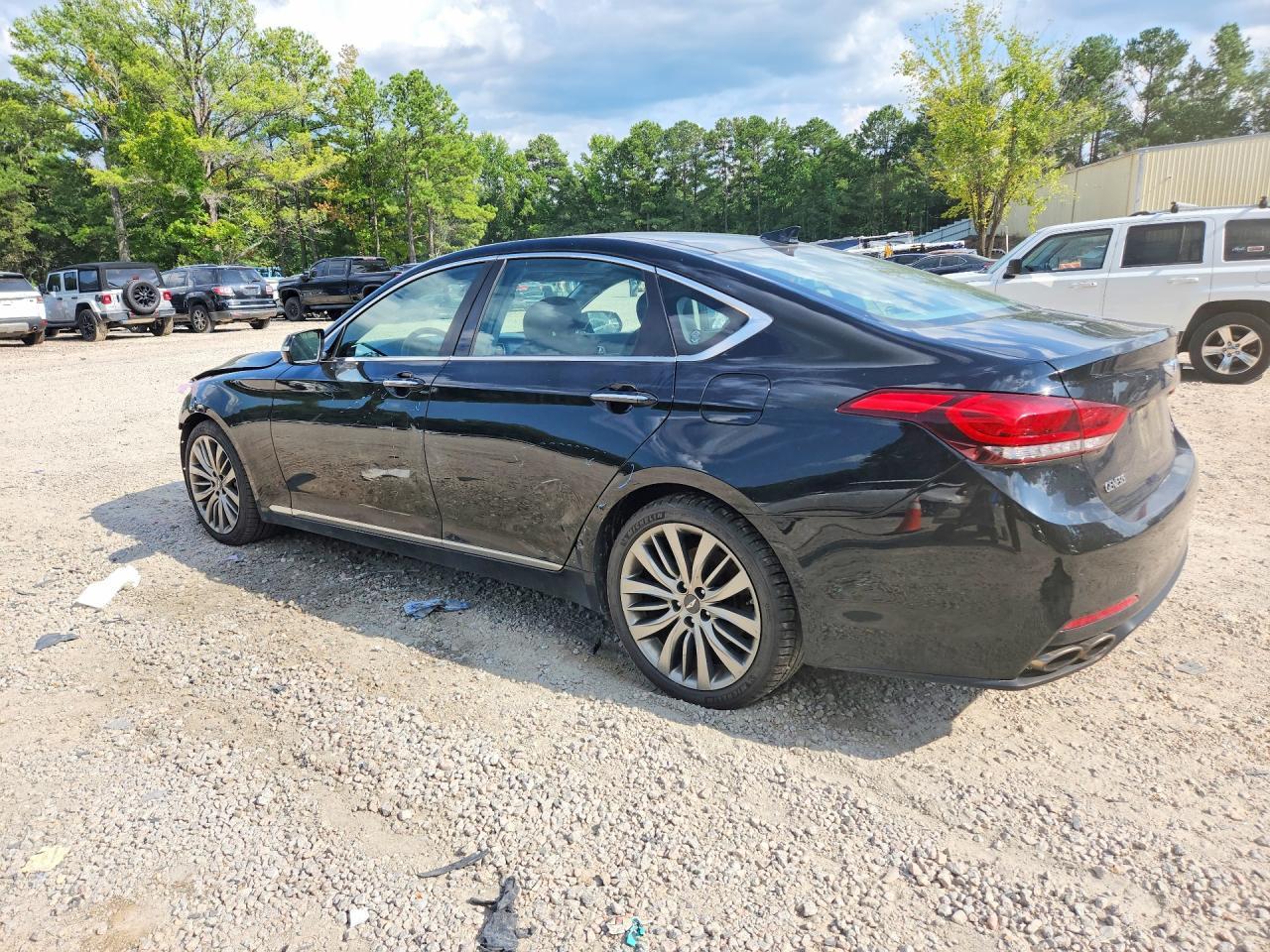 2015 Hyundai Genesis 5.0L - Image 2