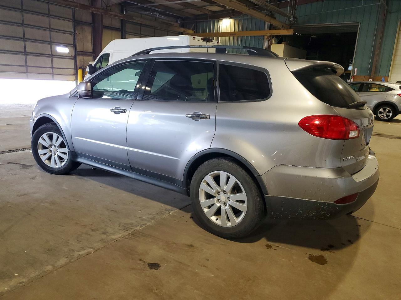 2009 Subaru Tribeca Limited - Image 2