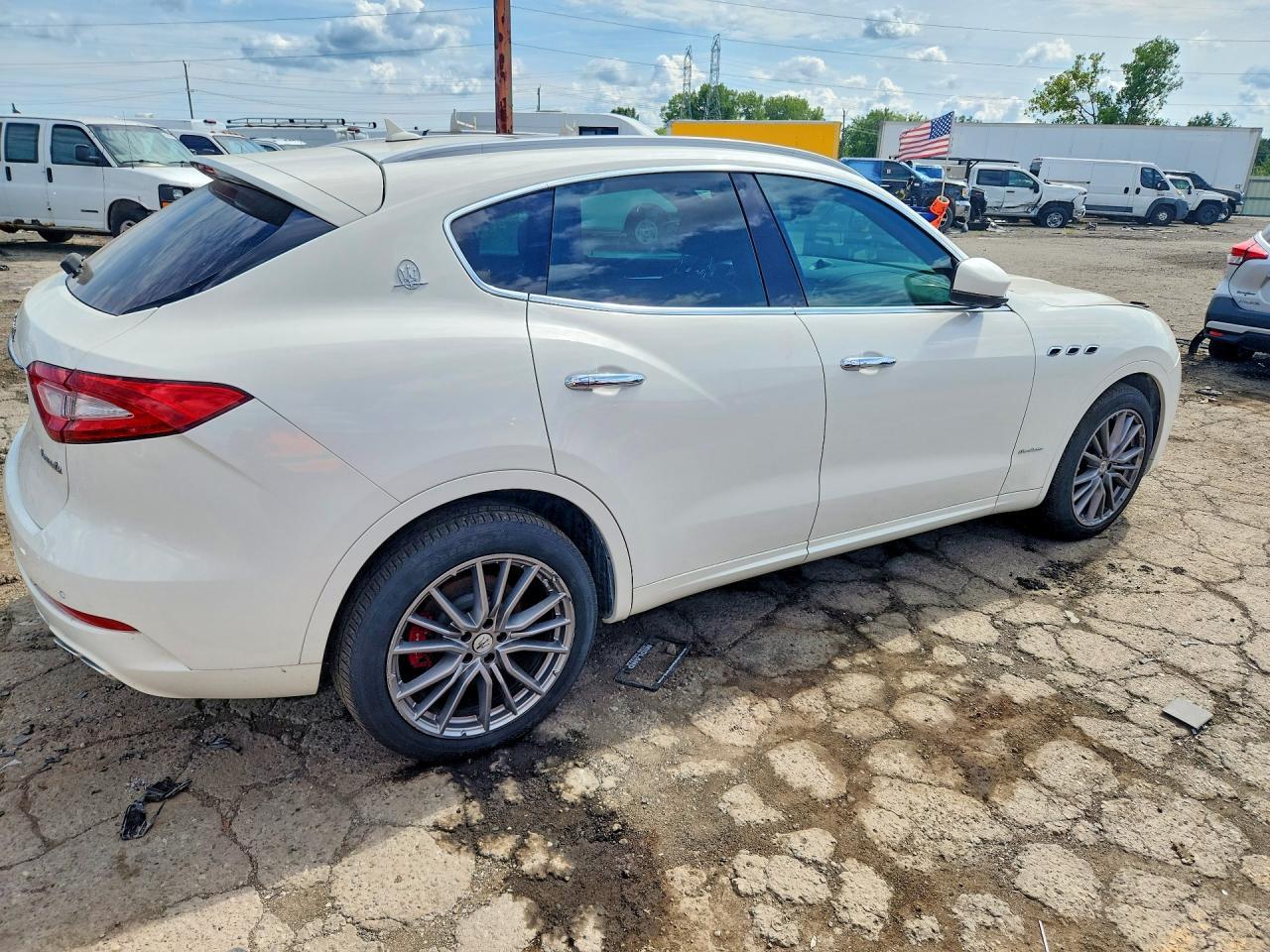 2020 Maserati Levante Luxury - Фото 3