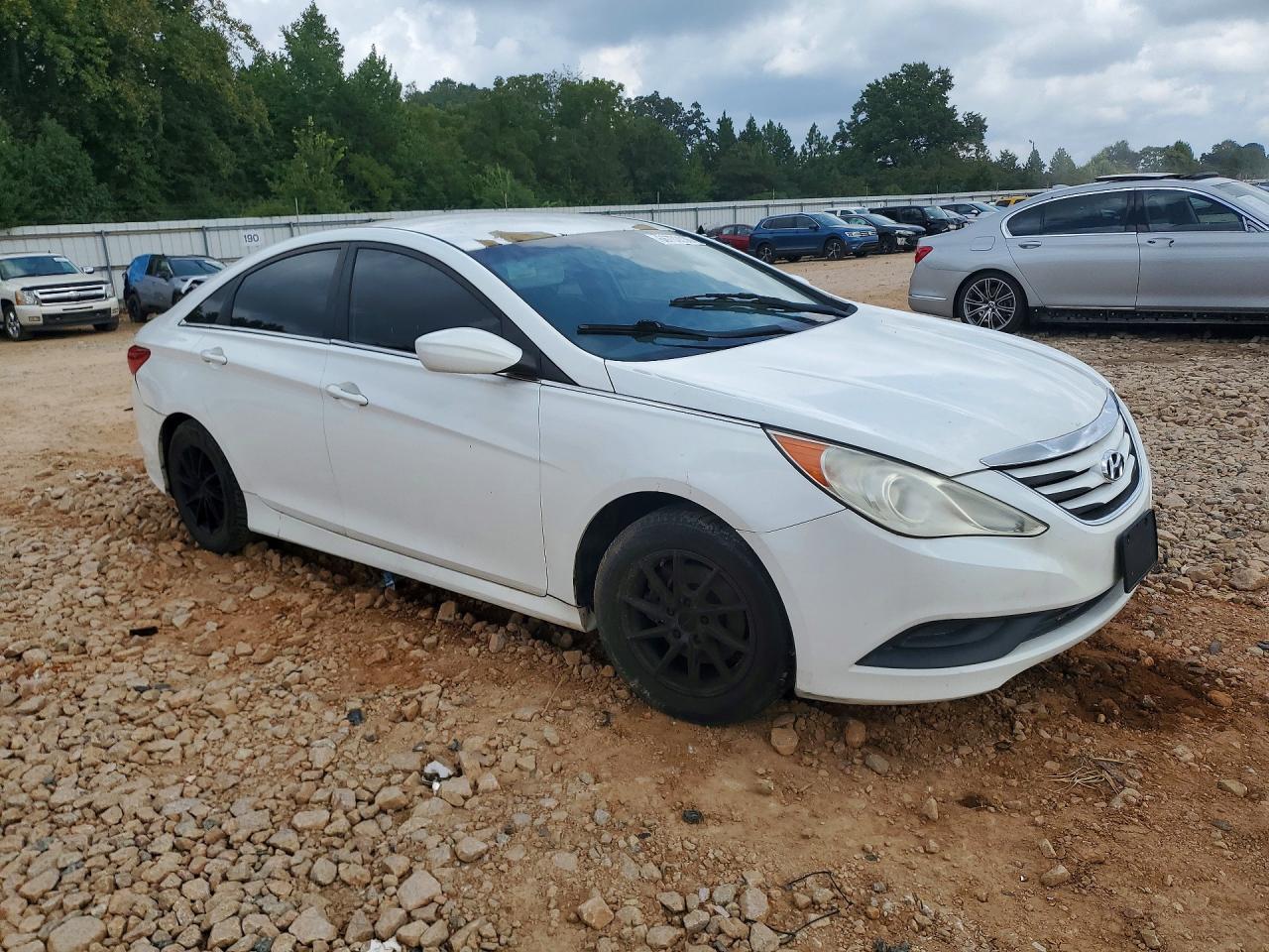 2014 Hyundai Sonata Gls - Image 4