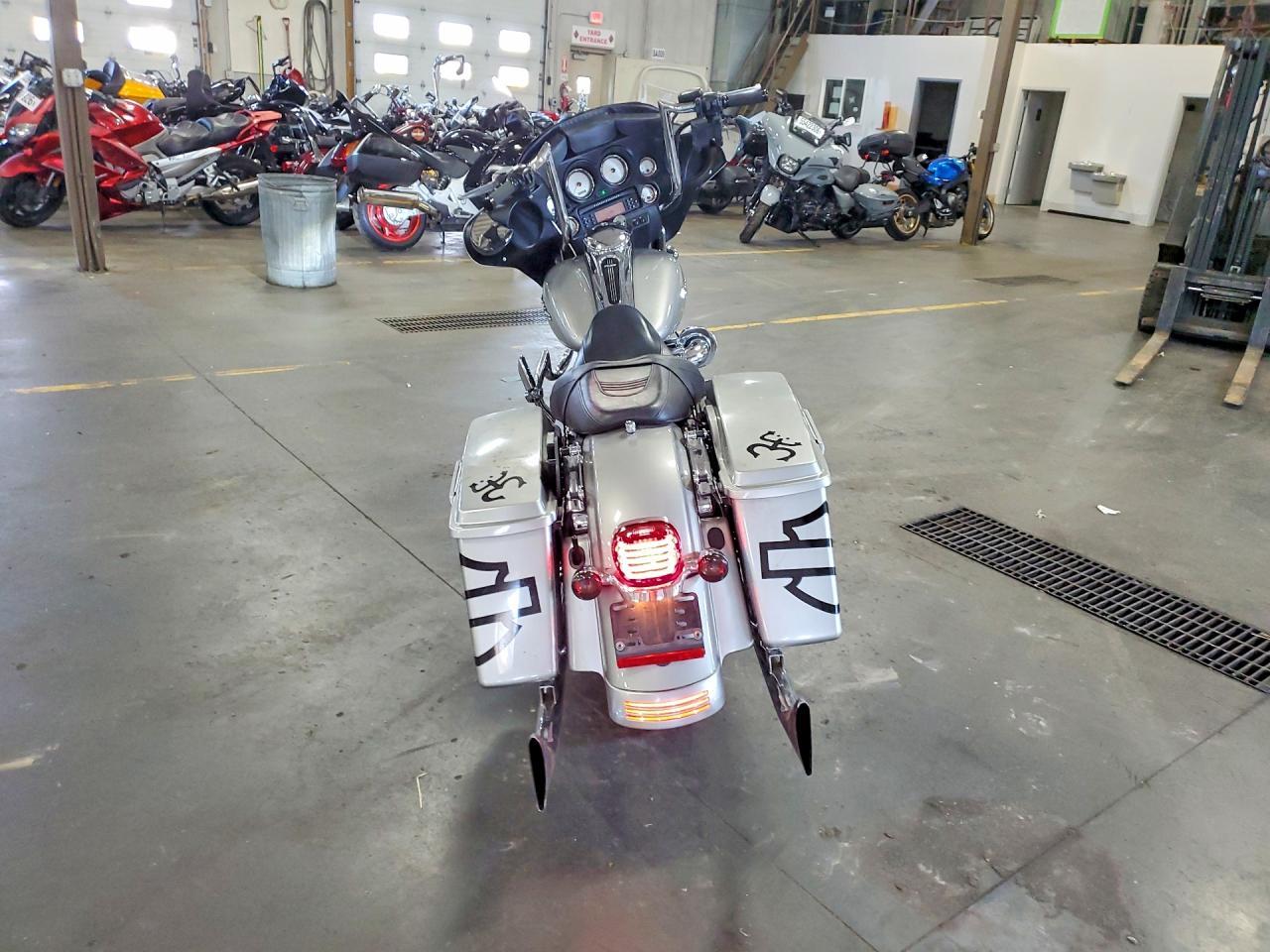 2009 Harley-Davidson Flhx - Фото 4