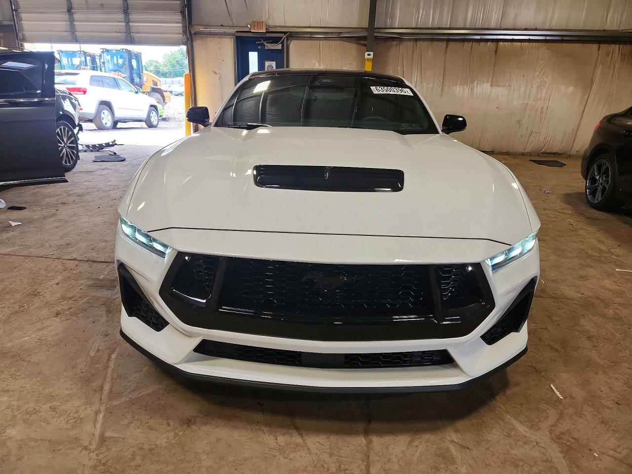 2025 Ford Mustang Gt - Фото 5
