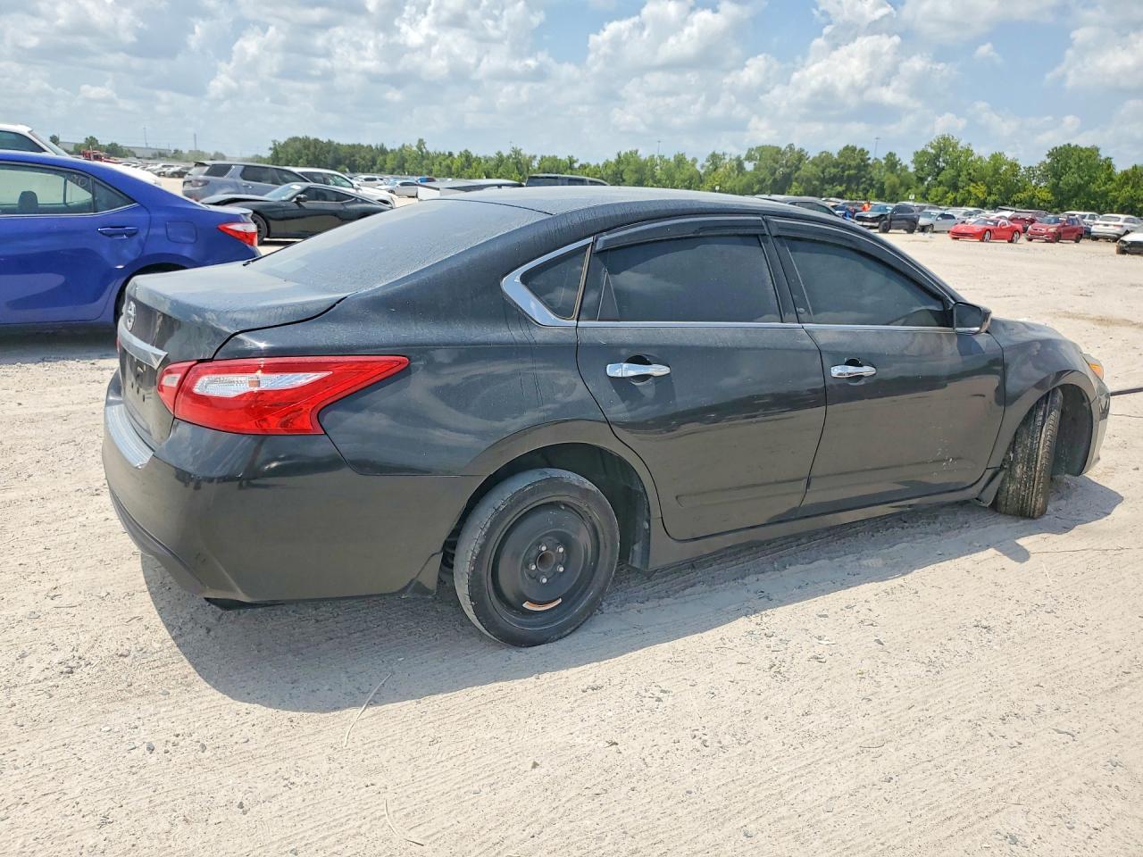 2017 Nissan Altima 2.5 S - Фото 3