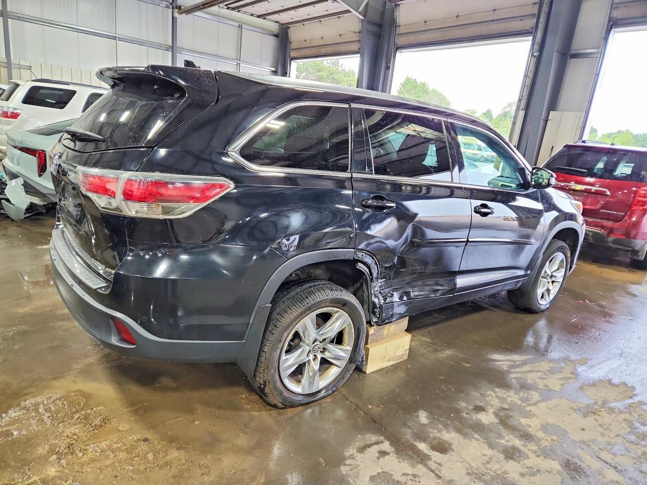 2016 Toyota Highlander Limited - Image 3
