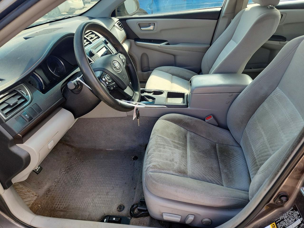 2016 Toyota Camry Le - Фото 7