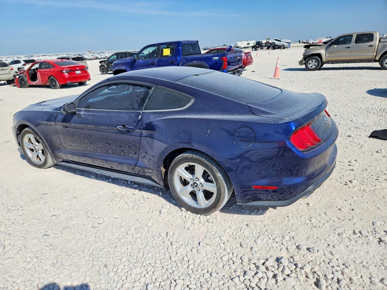 2018 Ford Mustang - Фото 2
