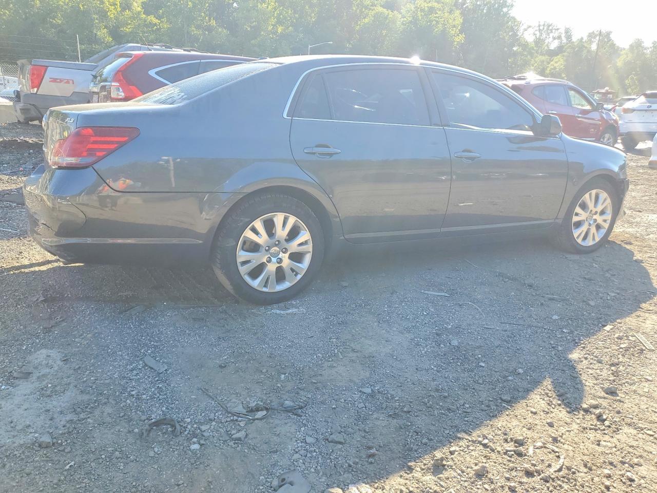 2010 Toyota Avalon Xls - Фото 3