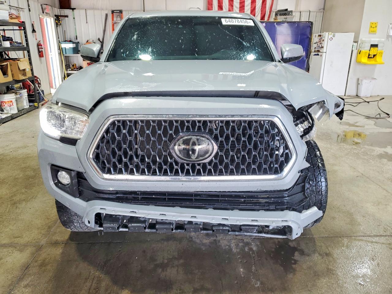 2018 Toyota Tacoma Trd Off-Road - Image 5