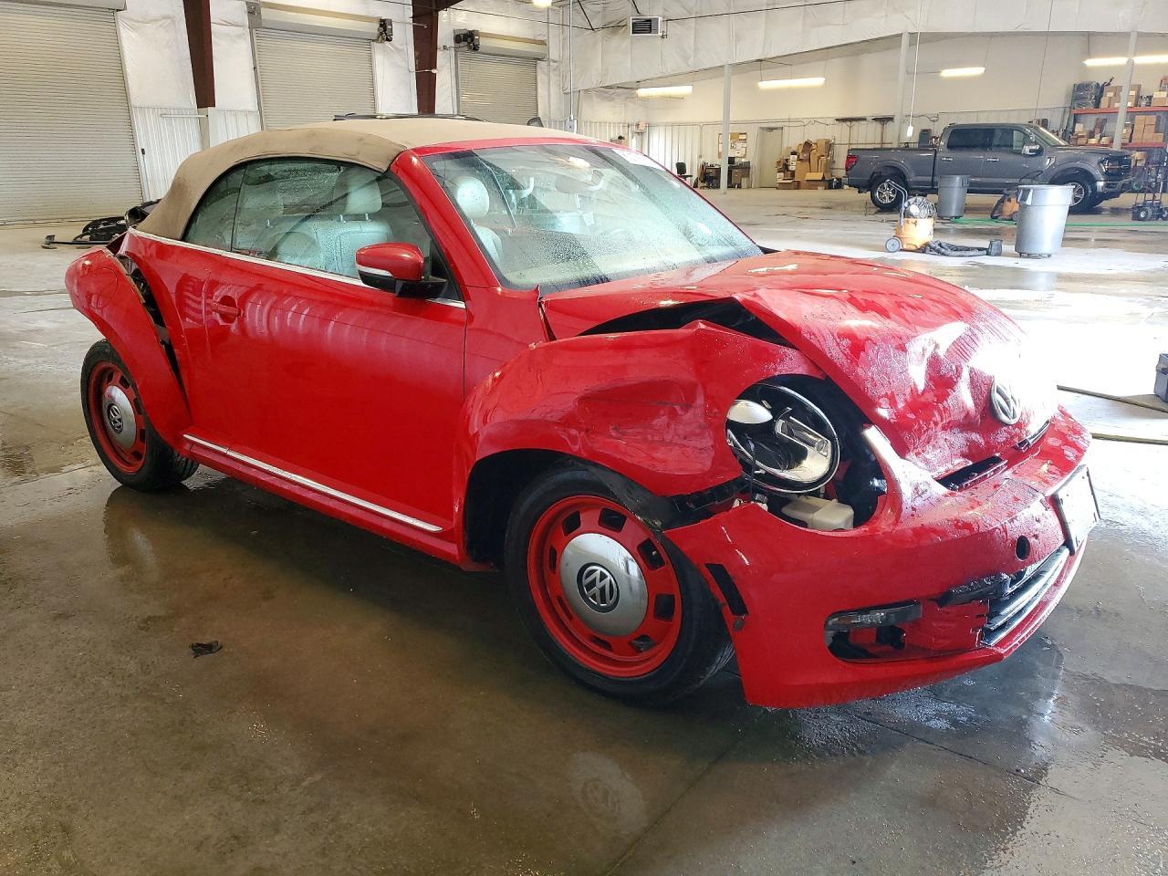 2014 Volkswagen Beetle - Фото 4