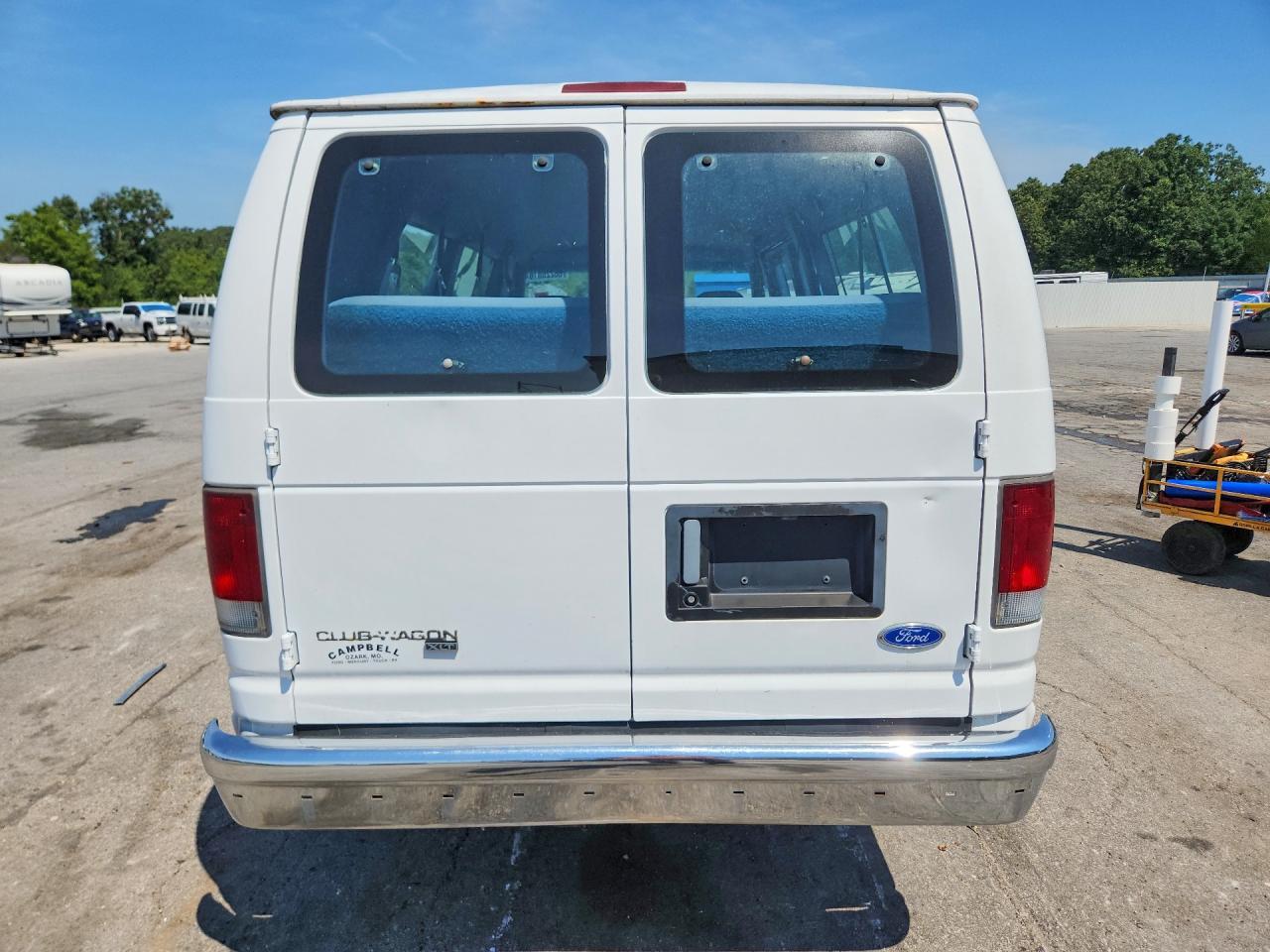 1995 Ford Econoline E350 Super Duty - Image 6