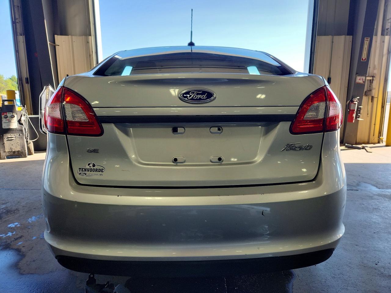 2013 Ford Fiesta Se - Image 6