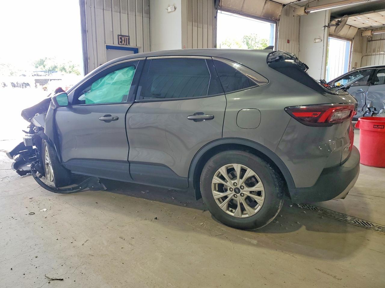 2024 Ford Escape Active - Image 2
