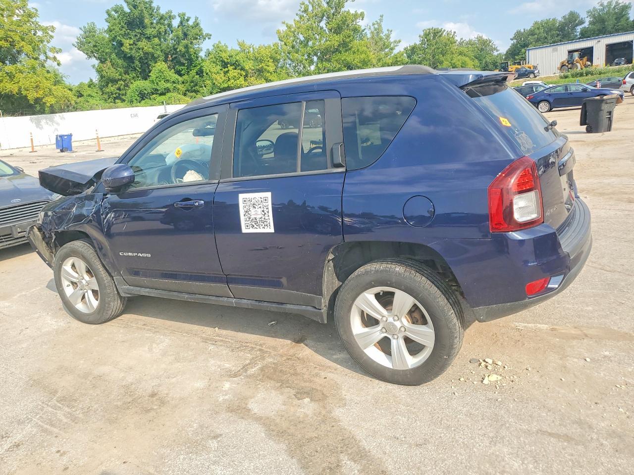 2015 Jeep Compass Latitude - Фото 2