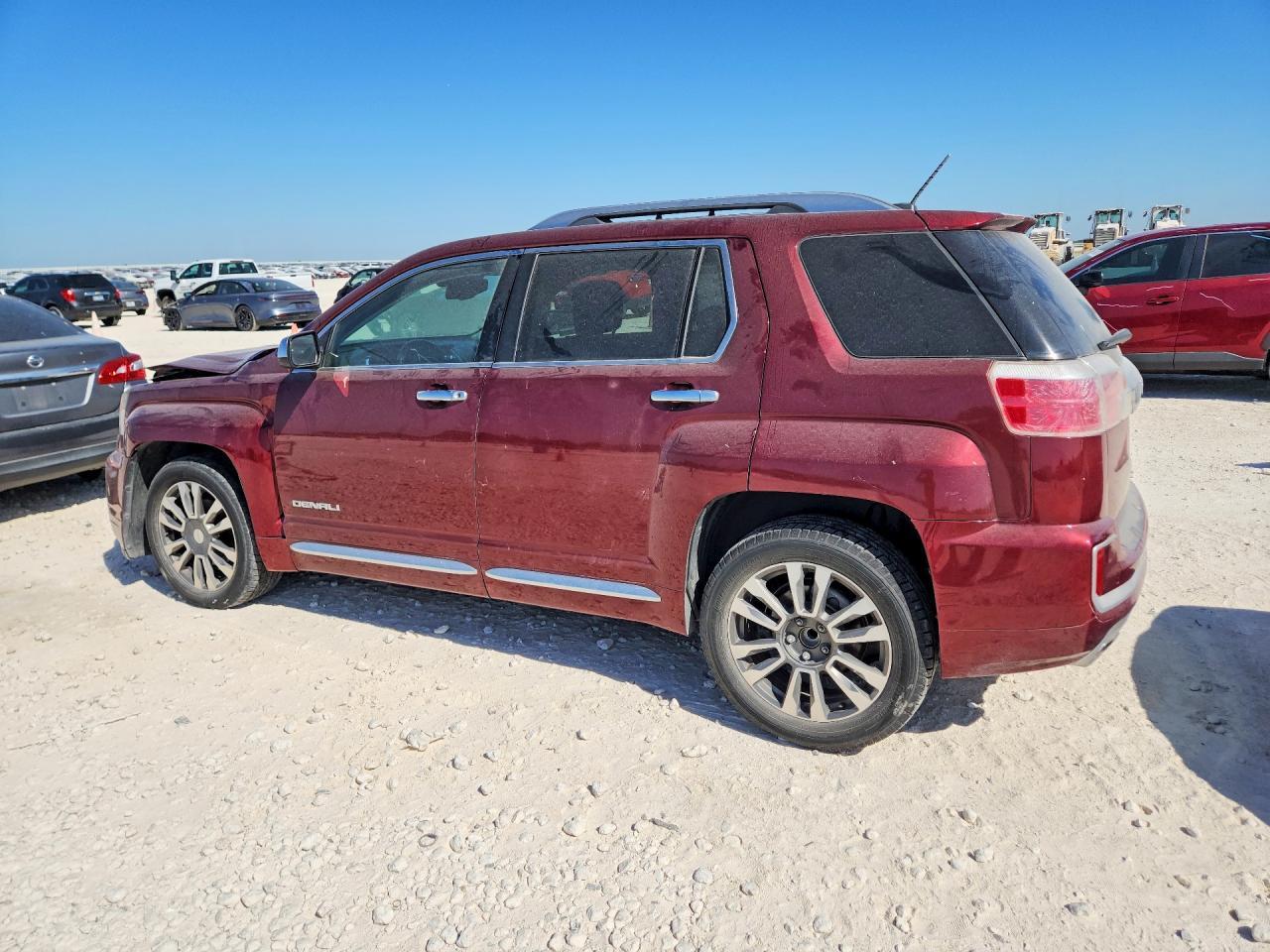 2016 GMC Terrain Denali - Фото 2