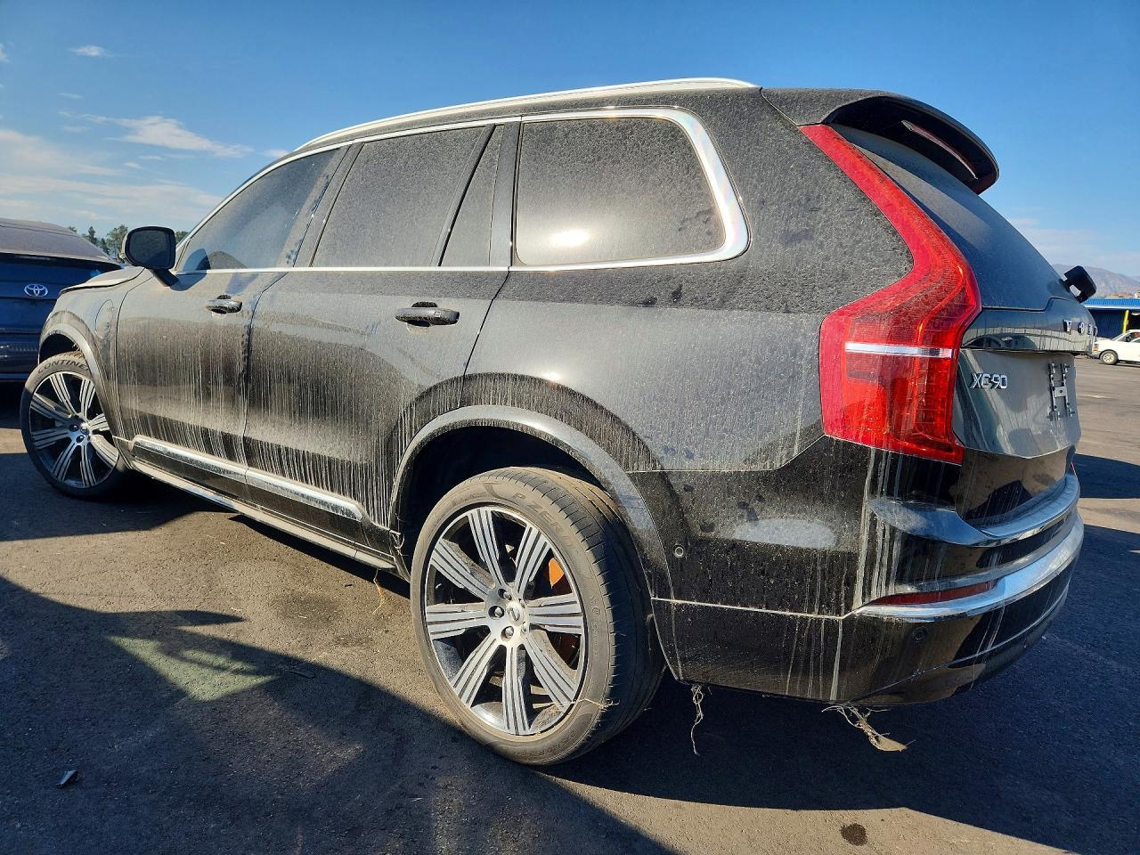 2024 Volvo Xc90 Recharge Plug-In Hybrid T8 Plus Bright Theme 7-Seater - Image 2