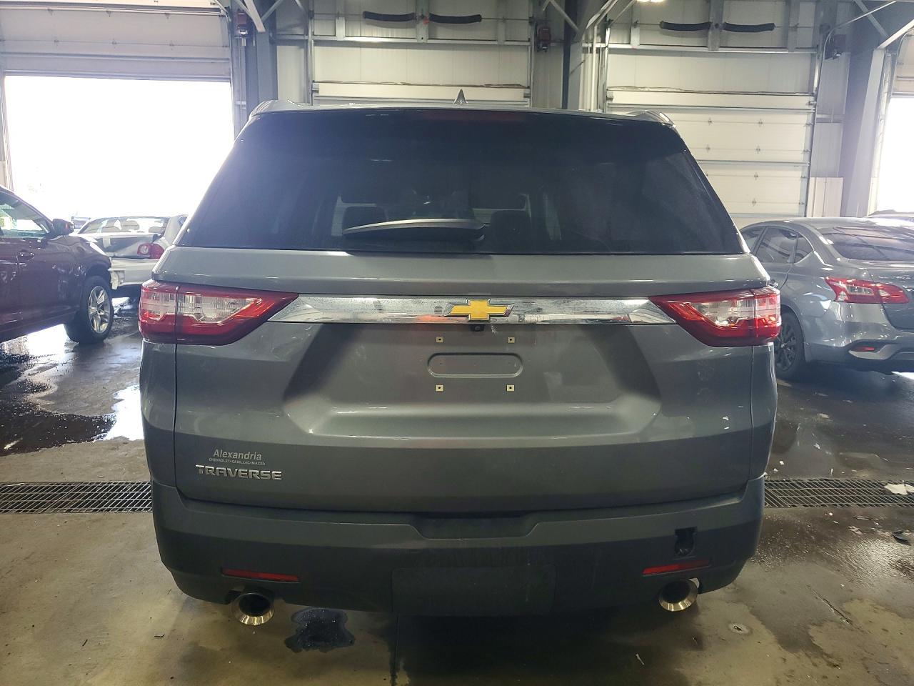 2020 Chevrolet Traverse Ls - Фото 6