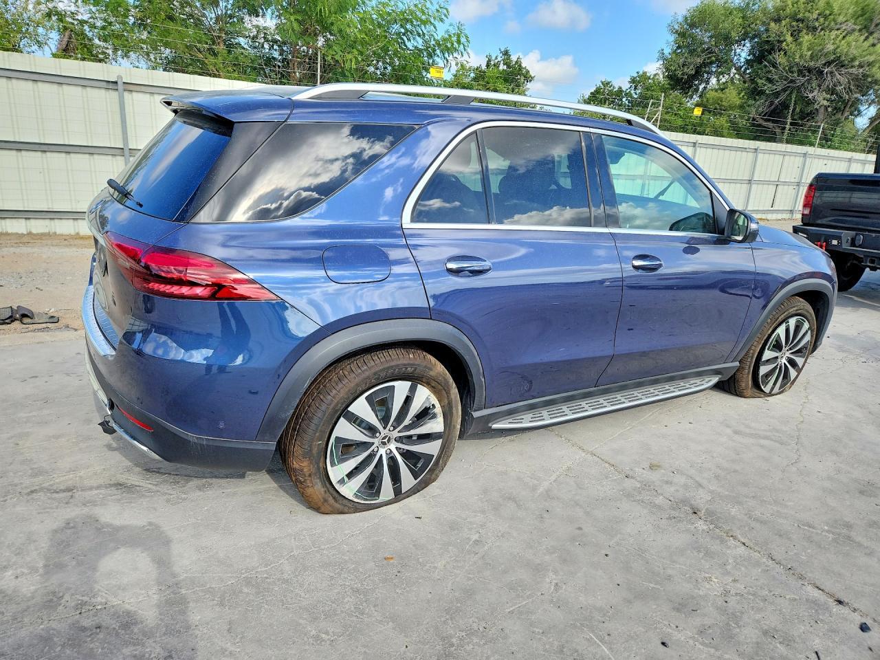 2026 Mercedes-Benz Gle 350 - Image 3