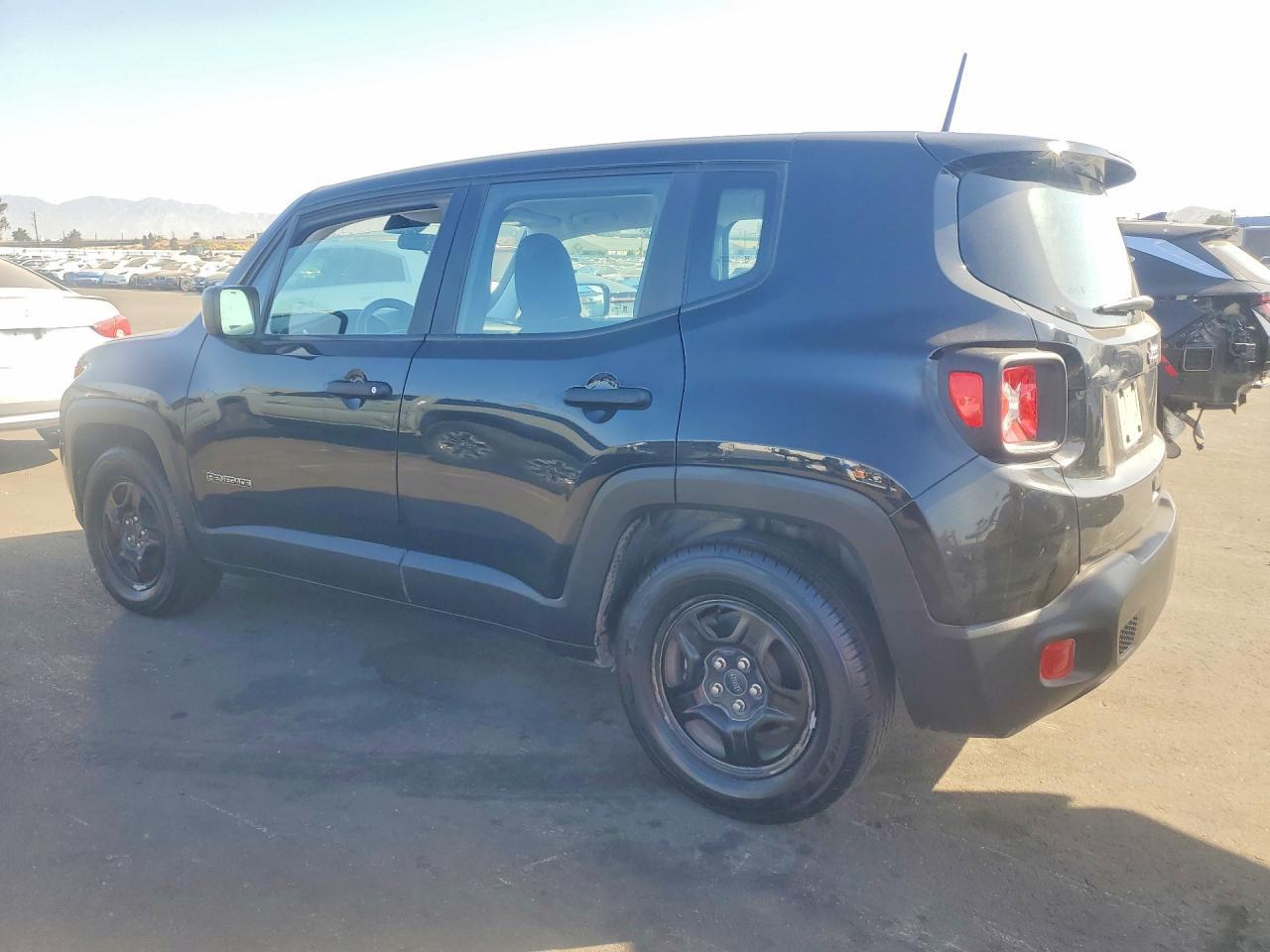 2019 Jeep Renegade Sport - Фото 2