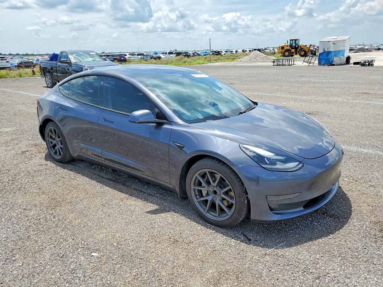 2021 Tesla Model 3 - Image 4