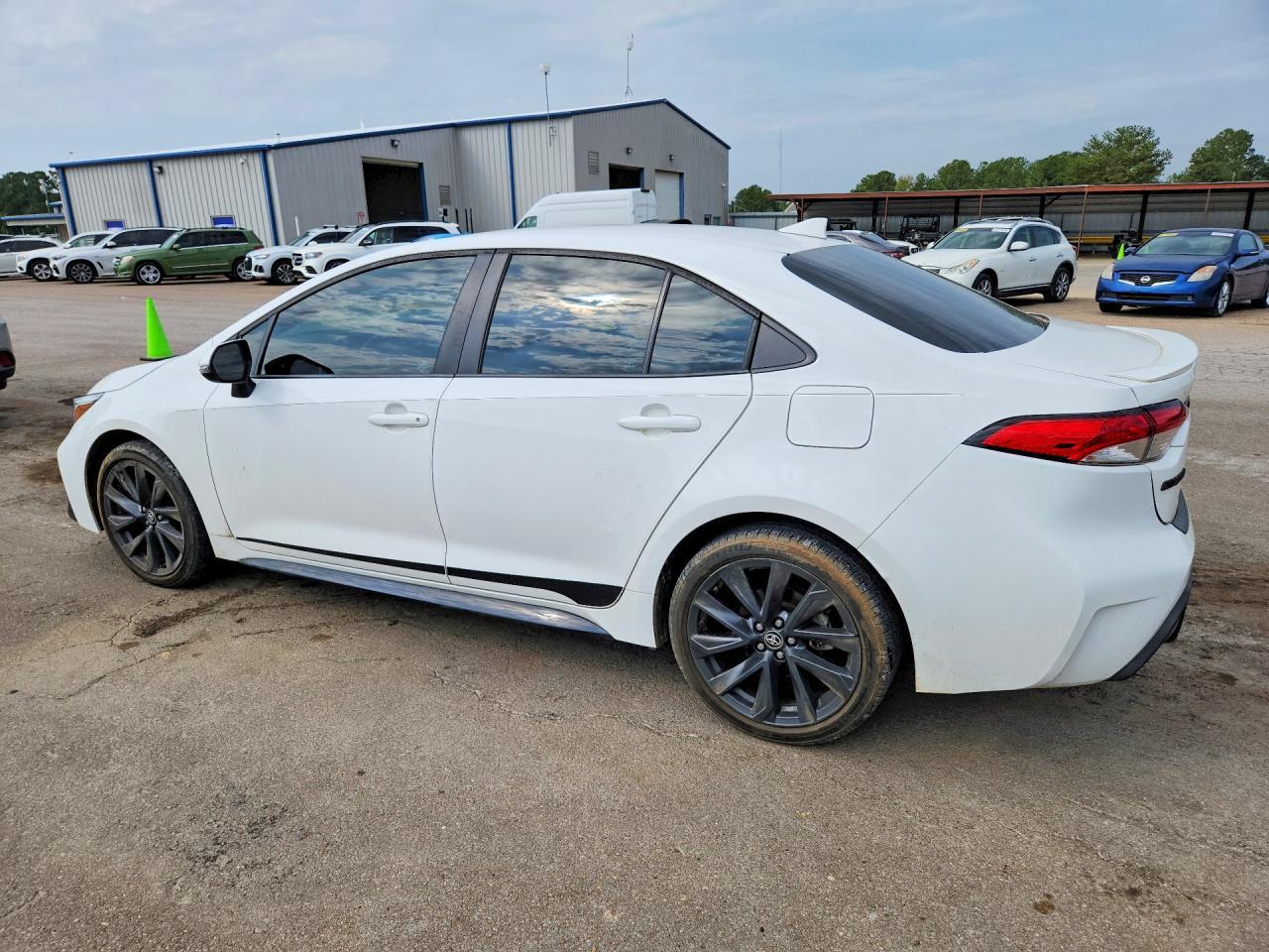 2023 Toyota Corolla Se - Фото 2