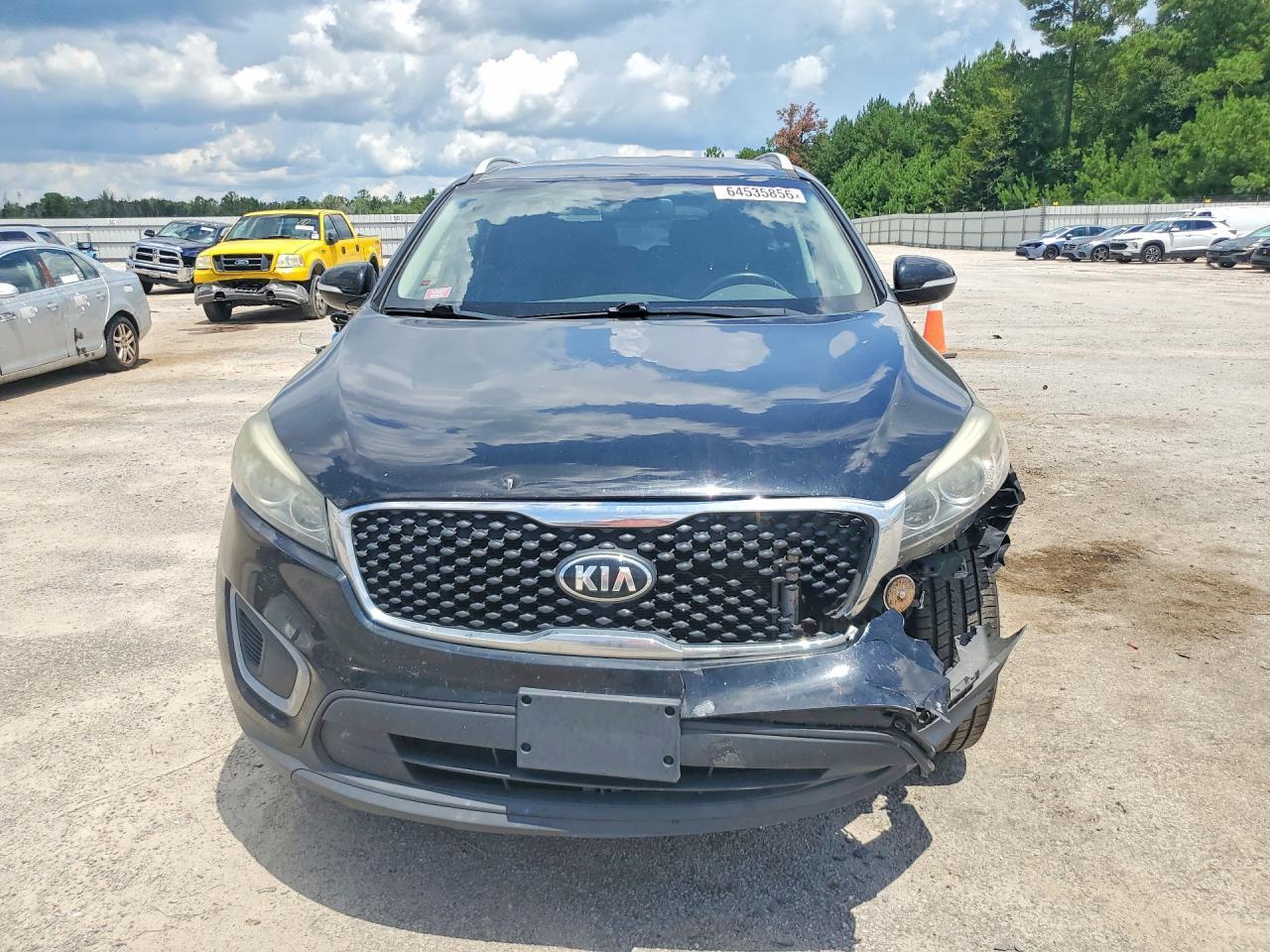2017 Kia Sorento Lx - Image 5
