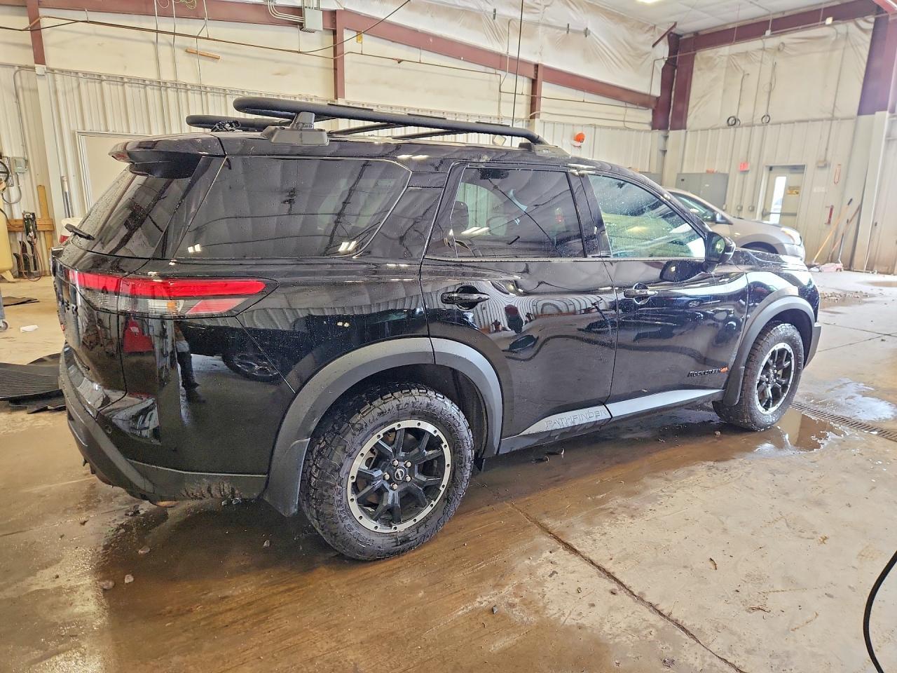 2025 Nissan Pathfinder Rock Creek - Фото 3
