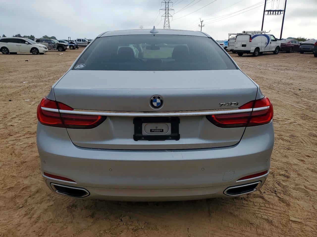 2019 BMW 740 I - Фото 6