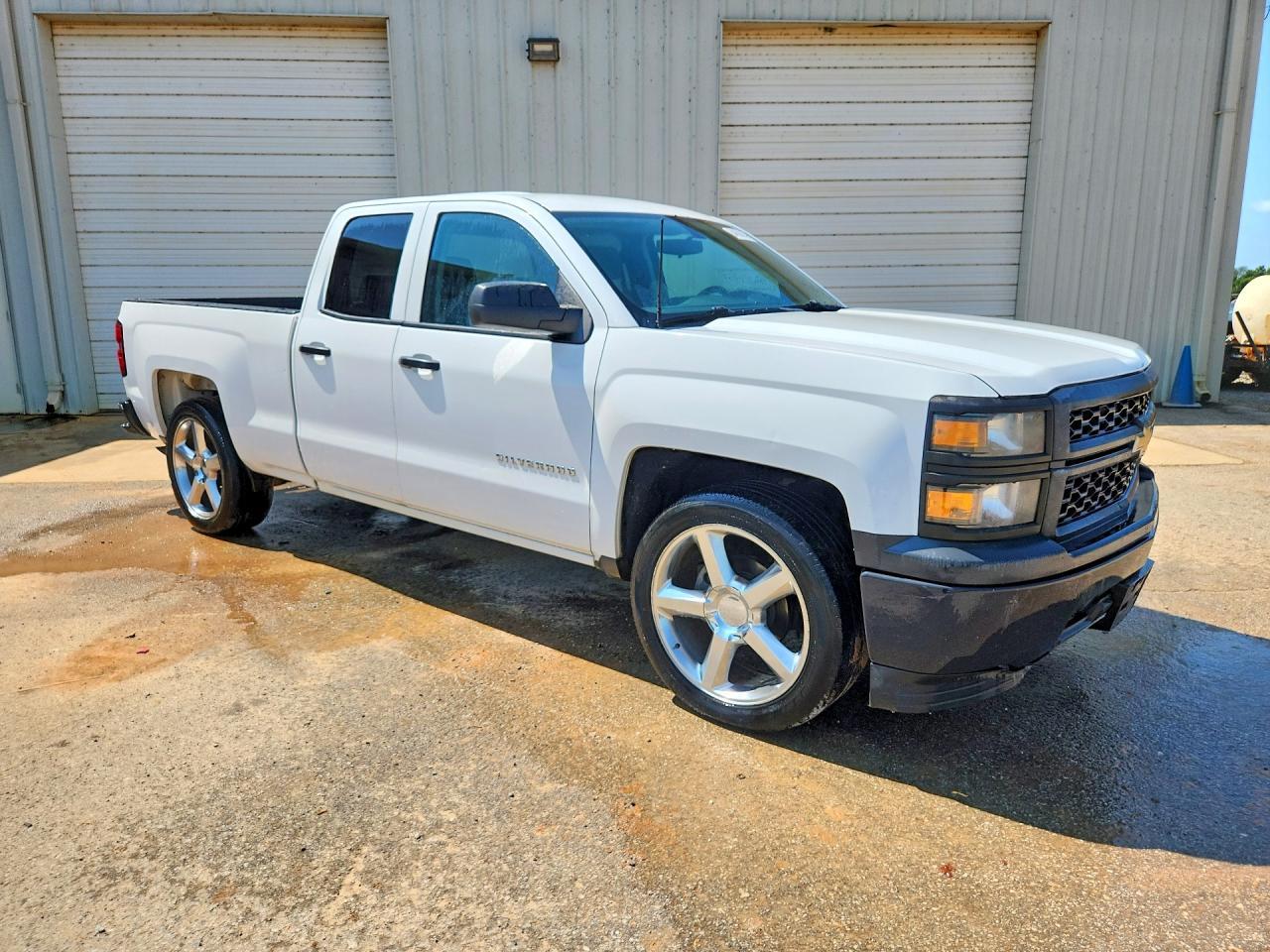 2015 Chevrolet Silverado C1500 - Image 4