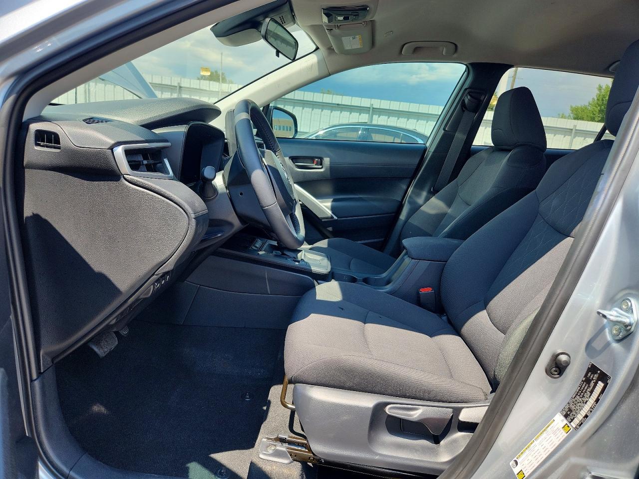 2026 Toyota Corolla Cross Le - Image 7