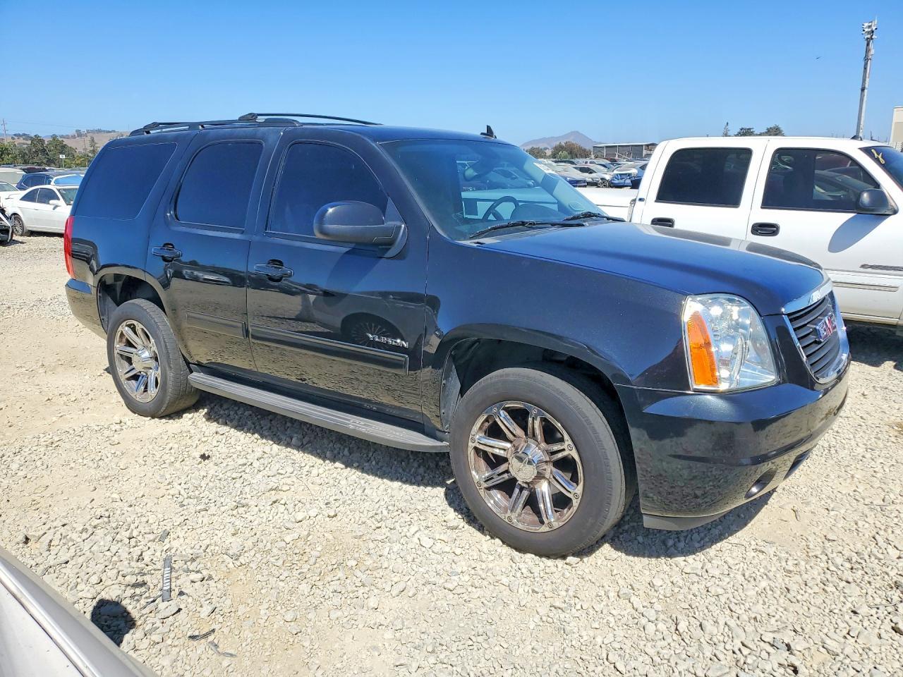 2013 GMC Yukon Sle - Image 4