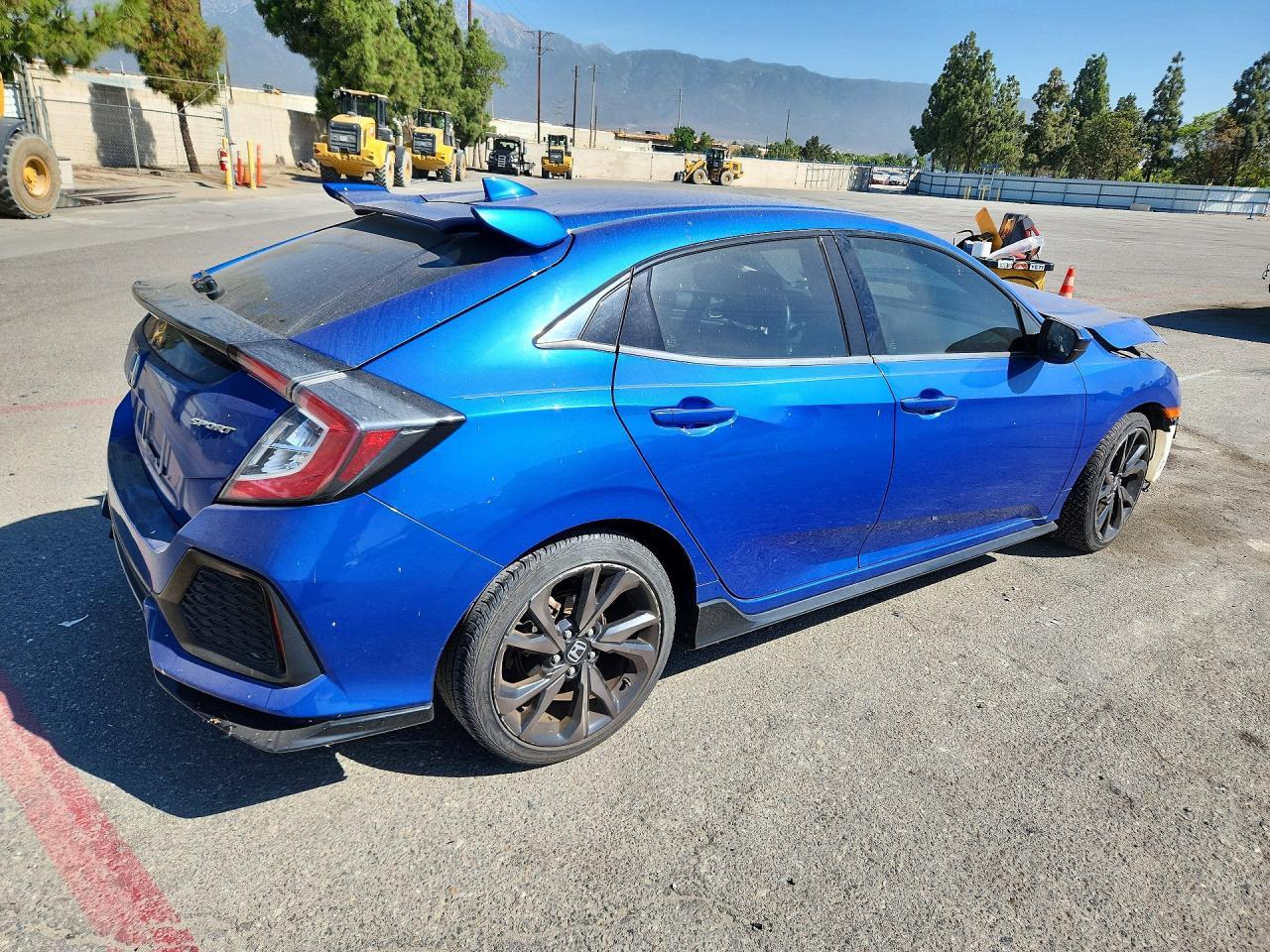 2017 Honda Civic Sport - Image 3