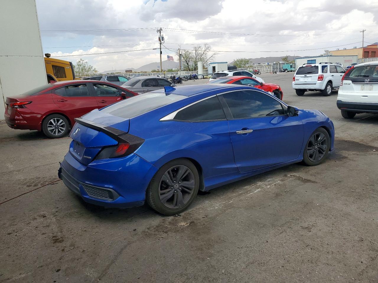 2016 Honda Civic Touring - Image 3