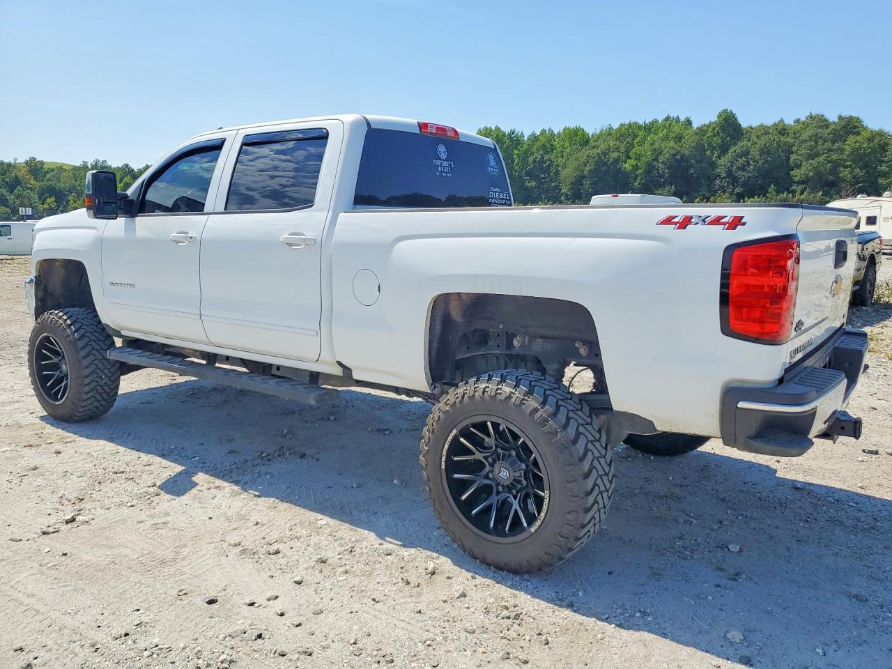 2018 Chev Silverado - Image 2